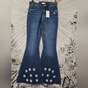 NWT Forever 21 Flared Blue Jeans with Floral Embroidery Sz 26x32, 11" Rise